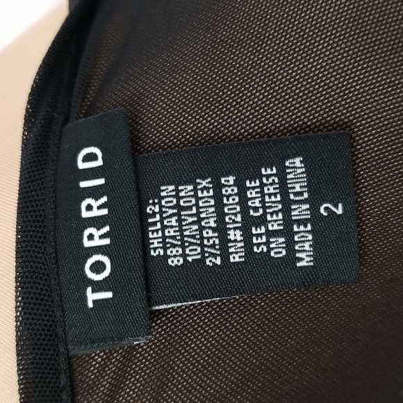 Torrid black and white peplum top, size 2X - Picture 9 of 16